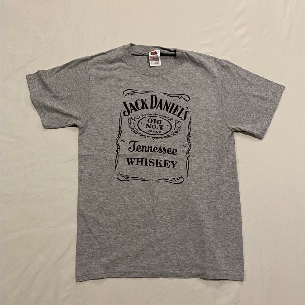 SOLD Jack Daniels Tennessee whiskey T-shirt men’s size small